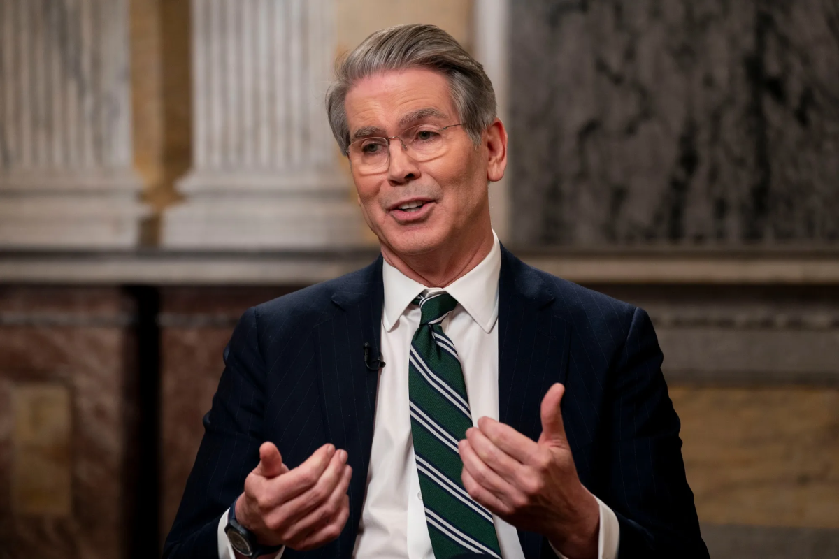 ABŞ İran tankerlərinin “Hörmüz” boğazından keçməsinə icazə verdi - Skott Bessent 