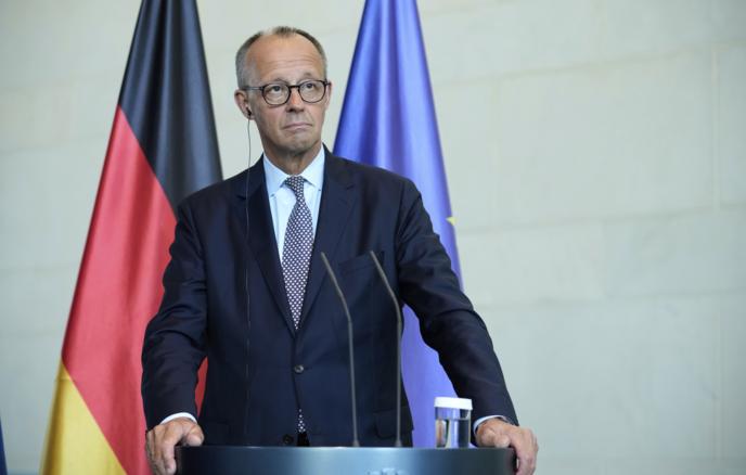 Merz Avropanı təhlükəsizliyini öz əlinə almağa çağırıb