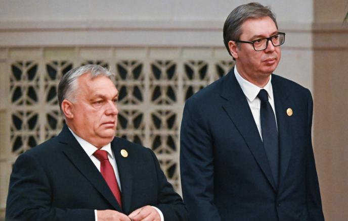 Vuçiç və Orban telefonla danışıb