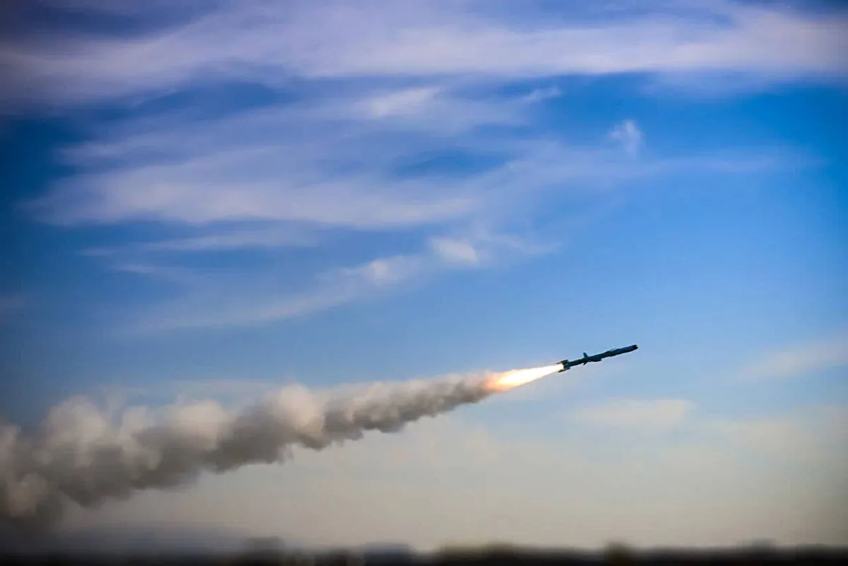 BƏƏ İran raketini məhv edib