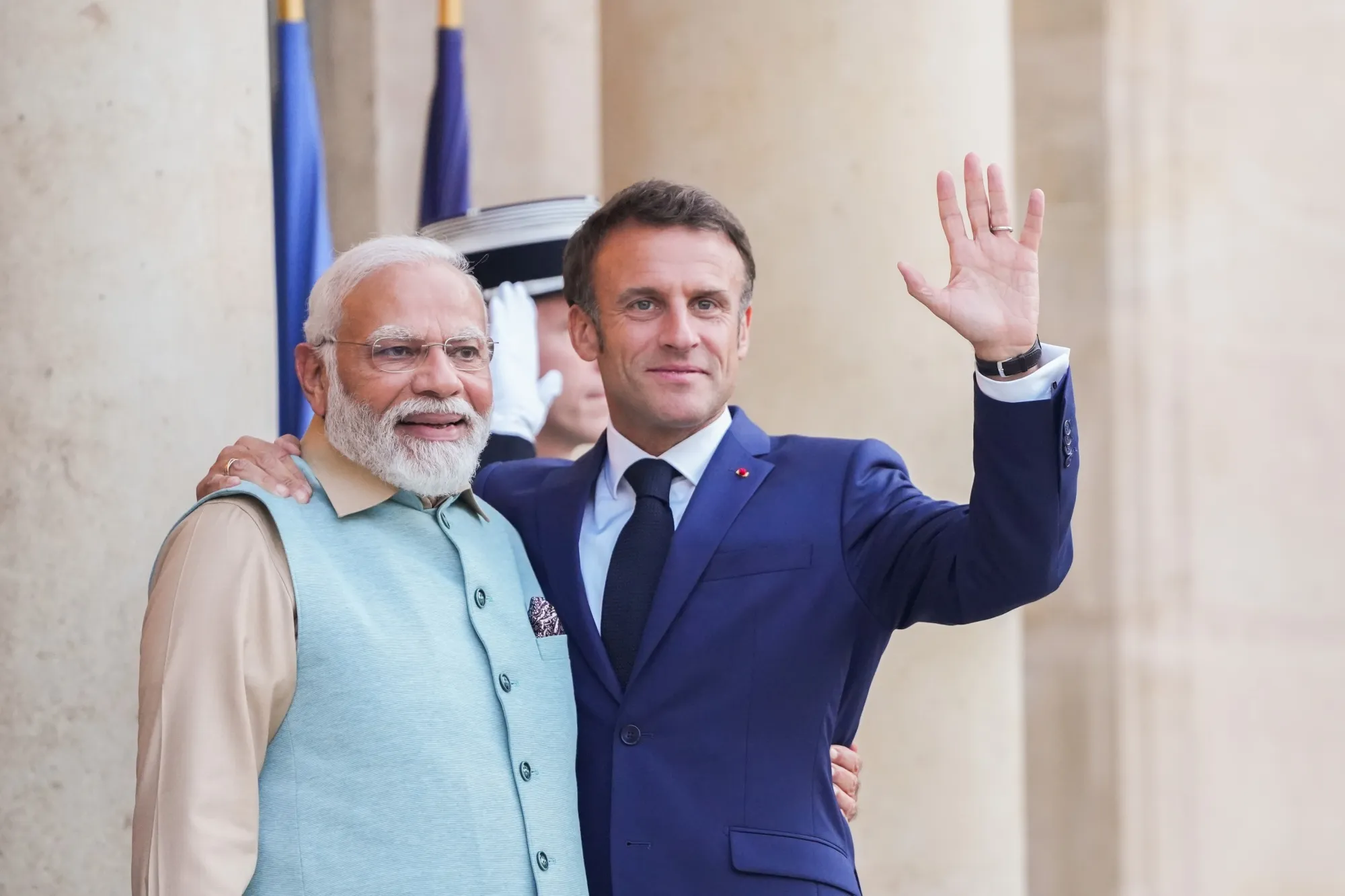  Modi Makronla Yaxın Şərqdəki vəziyyəti müzakirə edib