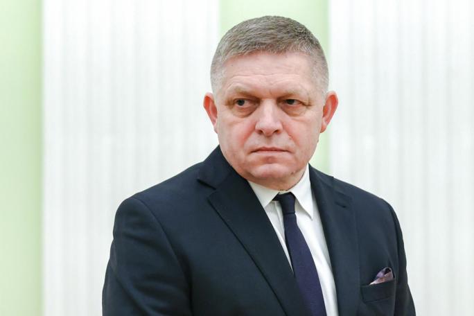 Fiko: Aİ Putinlə danışıqlara başlamalıdır