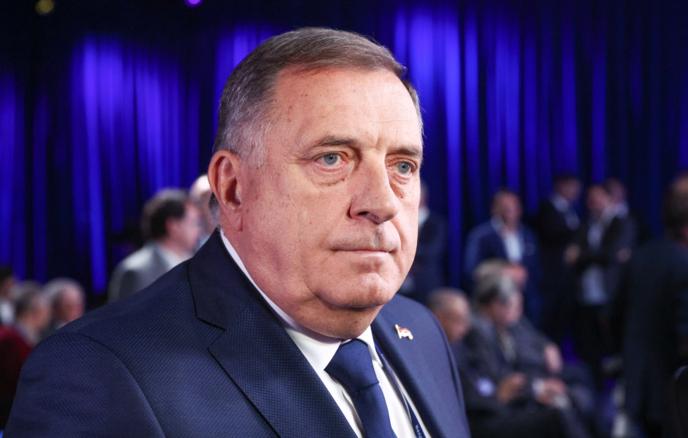 Dodik: Avropalılar Aİ-ni hərbi birliyə çevirməyə çalışırlar