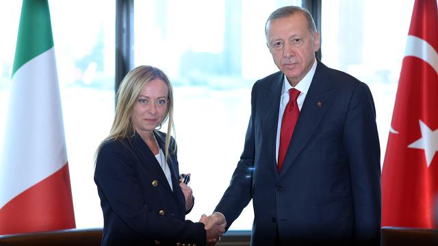 Ərdoğan Meloni ilə görüşüb