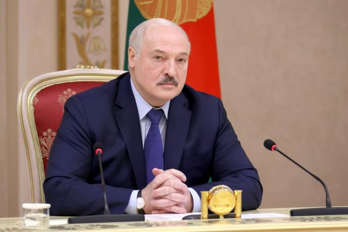 Lukaşenko: Belarus fəlakətlərdən və müharibələrdən qorunmalıdır