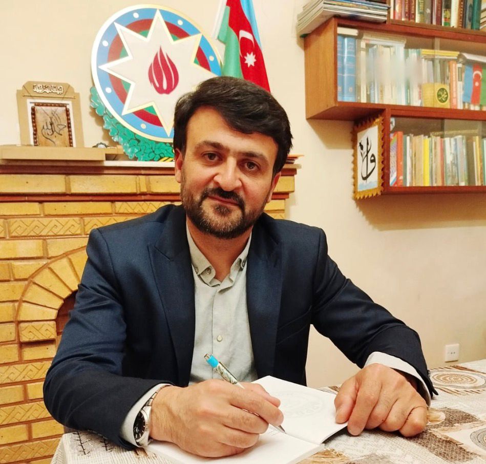 Mən dünyanın bir üzüyəm