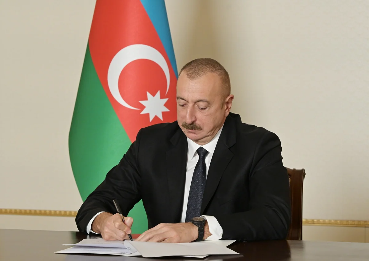 Prezident Qurban Qurbanovu 