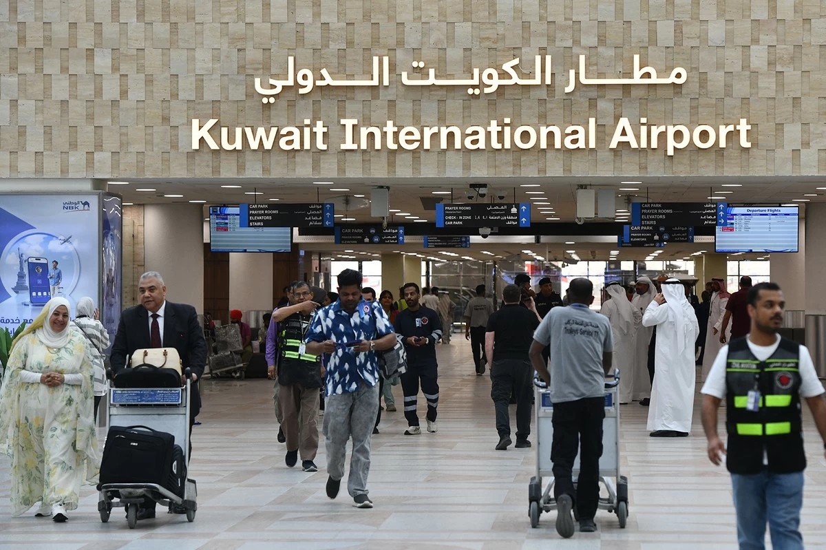 Küveyt hava məkanını iki aviaşirkətin uçuşları üçün açıb