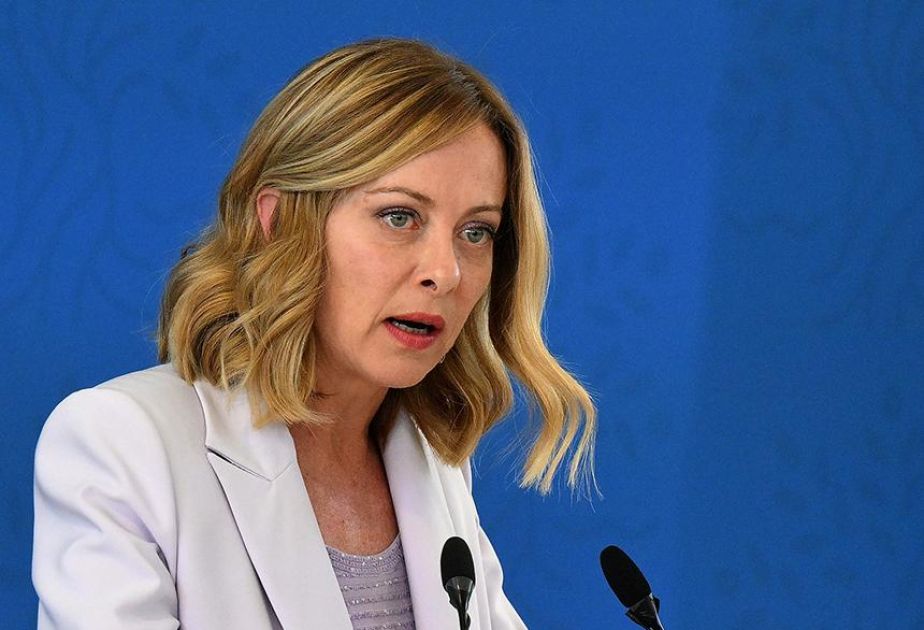 İtaliyanın Baş naziri İranda məktəbli qızların öldürülməsini pisləyib