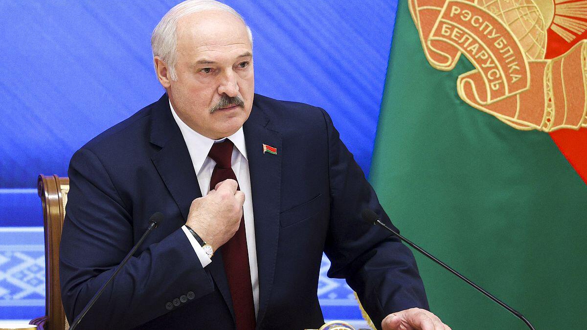 Lukaşenko: Belarus müharibə istəmir, amma müharibəyə hazırlaşır