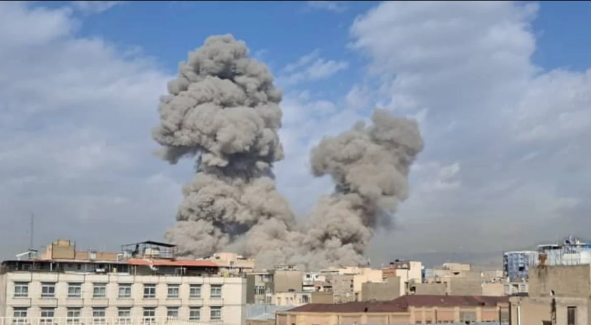 İranda məktəbə endirilən zərbədə 160-dək şagird ölüb - İran XİN