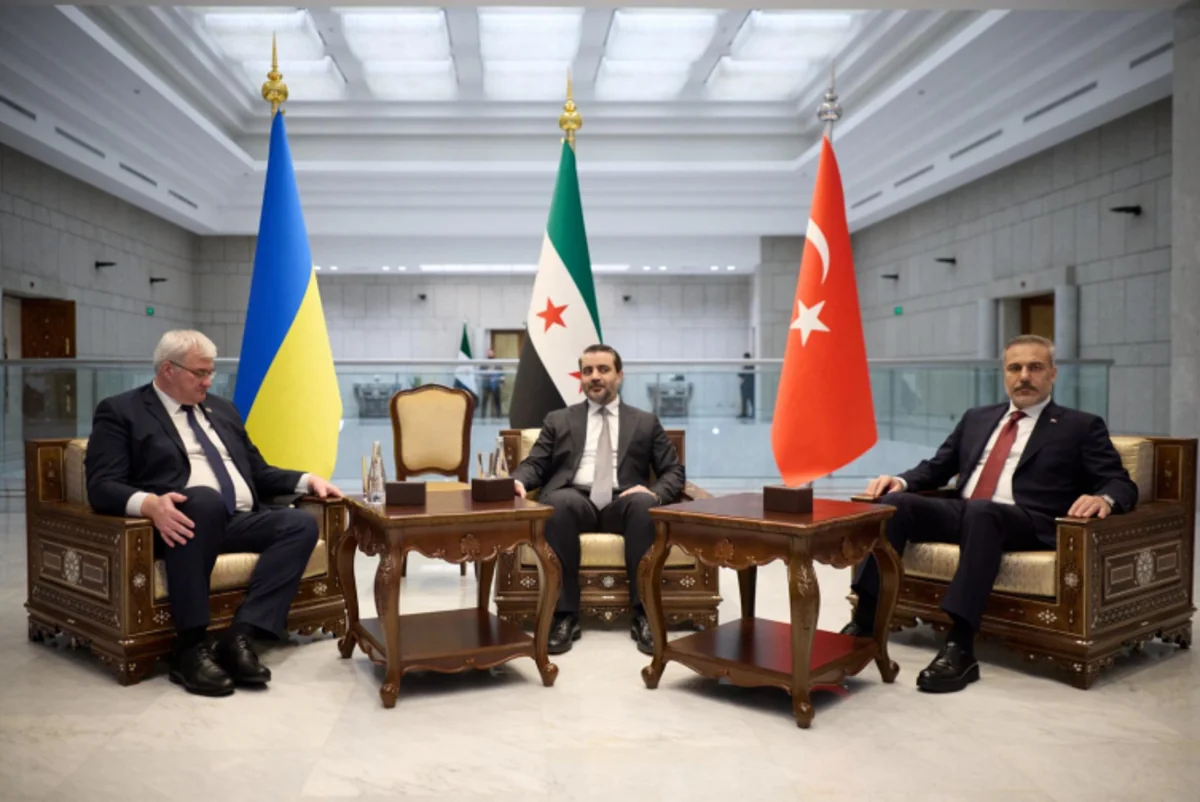 Türkiyə, Ukrayna və Suriya XİN başçılarının üçtərəfli görüşü keçirilib