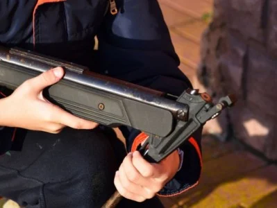 Ermənistan İqtisadiyyat Nazirliyi yaxınlığında silahlı insident: yaralanan var