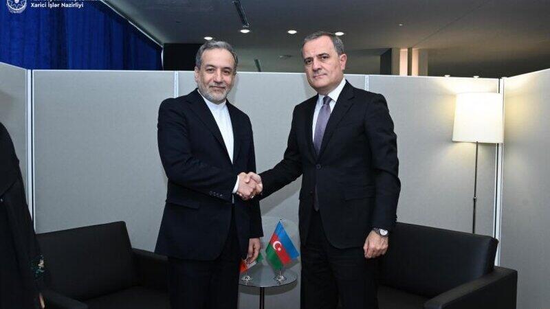 Əraqçi və Bayramov regiondakı cari vəziyyəti müzakirə ediblər