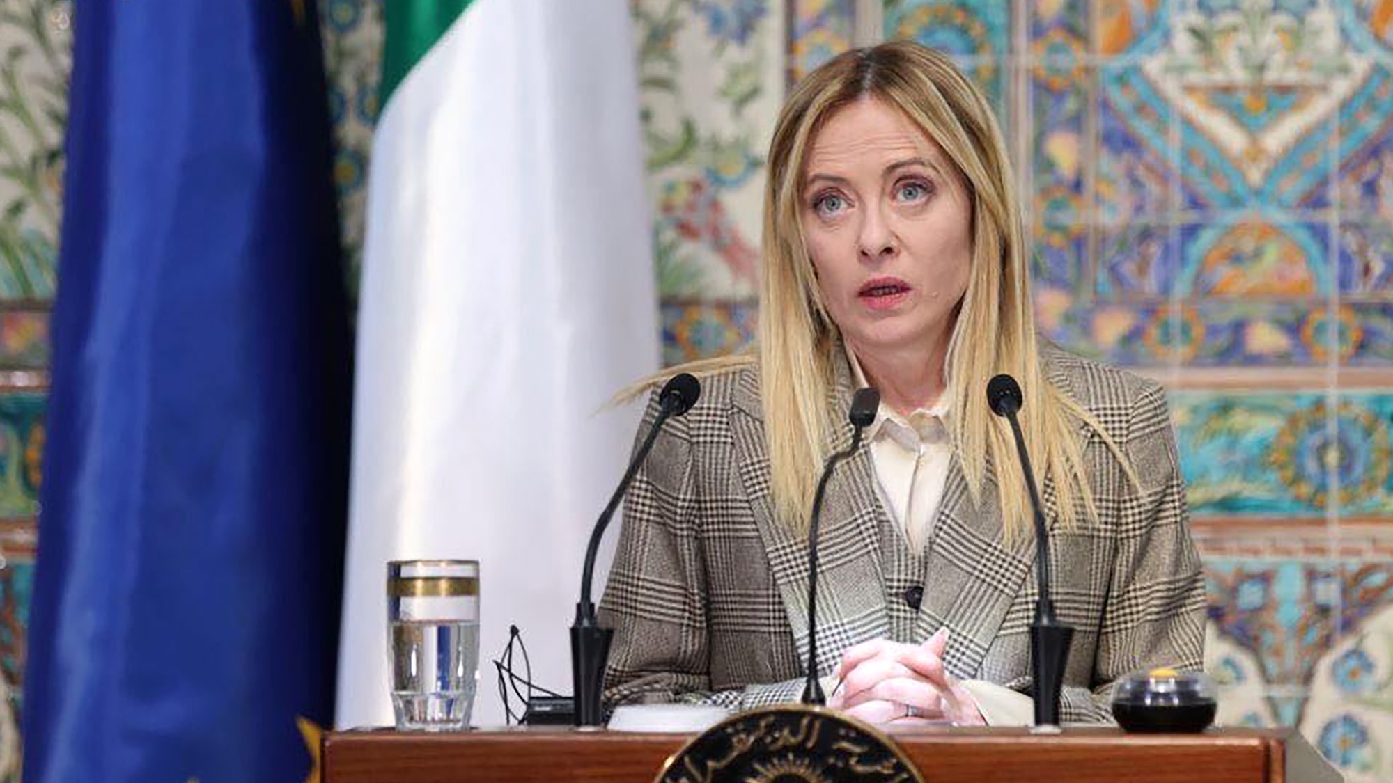 Meloni İsraili Livana hücumları dayandırmağa çağırdı