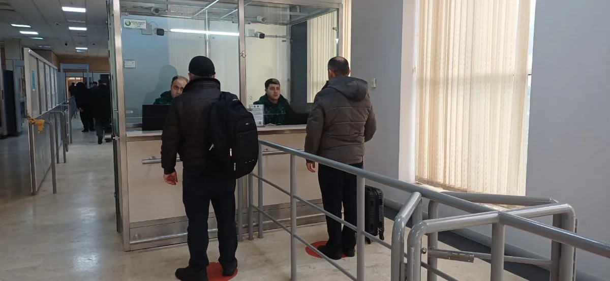 Çin vətəndaşları İrandan Azərbaycana təxliyə olunur