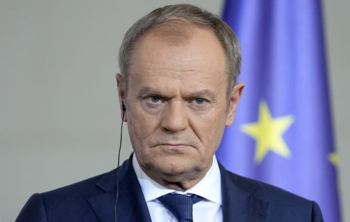 Tusk Aİ-nin veto səlahiyyətinin ləğvi ideyasına şübhə ilə yanaşır