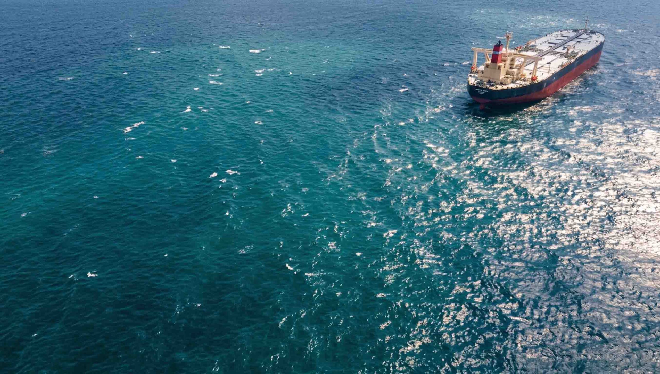 Seneqal bayrağı altında üzən tanker 
