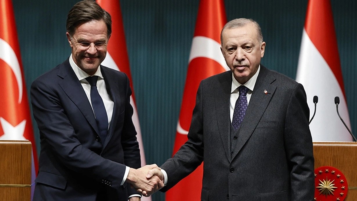 Ərdoğan Rutte ilə regional təhlükəsizlik məsələlərini müzakirə edib
