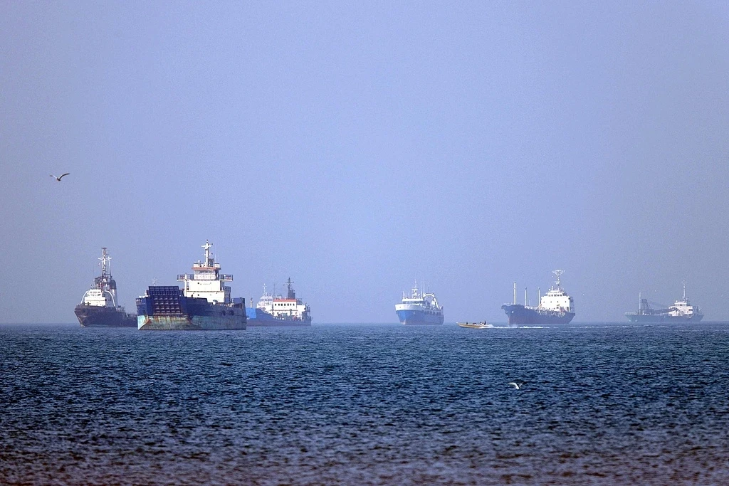 Hörmüz boğazında Çin tankerinə hücum edilib