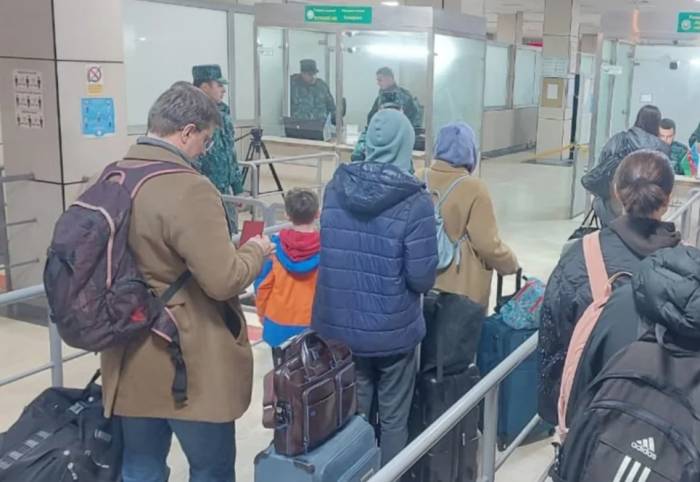 Son iki saatda İrandan Azərbaycana 10 nəfər təxliyə edilib