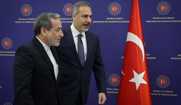 Fidan Əraqçi ilə ABŞ-İran münaqişəsindən danışıb
