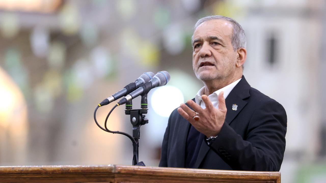 Pezeşkian: Əsas sərvətimiz milli birliyimizdir