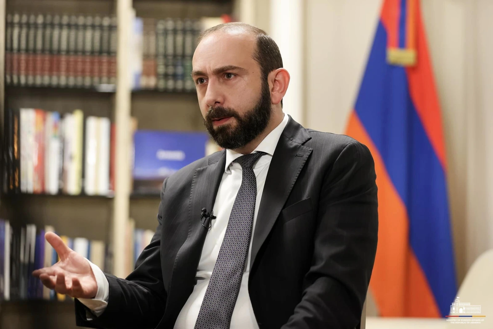 Mirzoyan Şoyqu və Overçuka cavab verdi: 