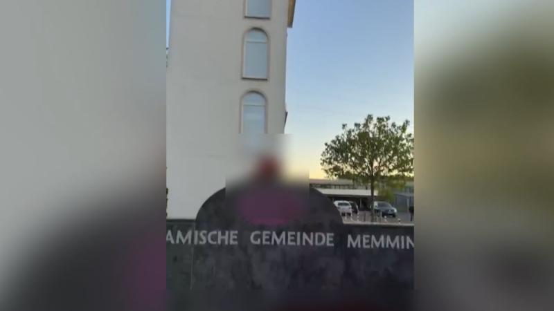 Almaniyada məscidin divarı vandalizm yolu ilə dağıdılıb