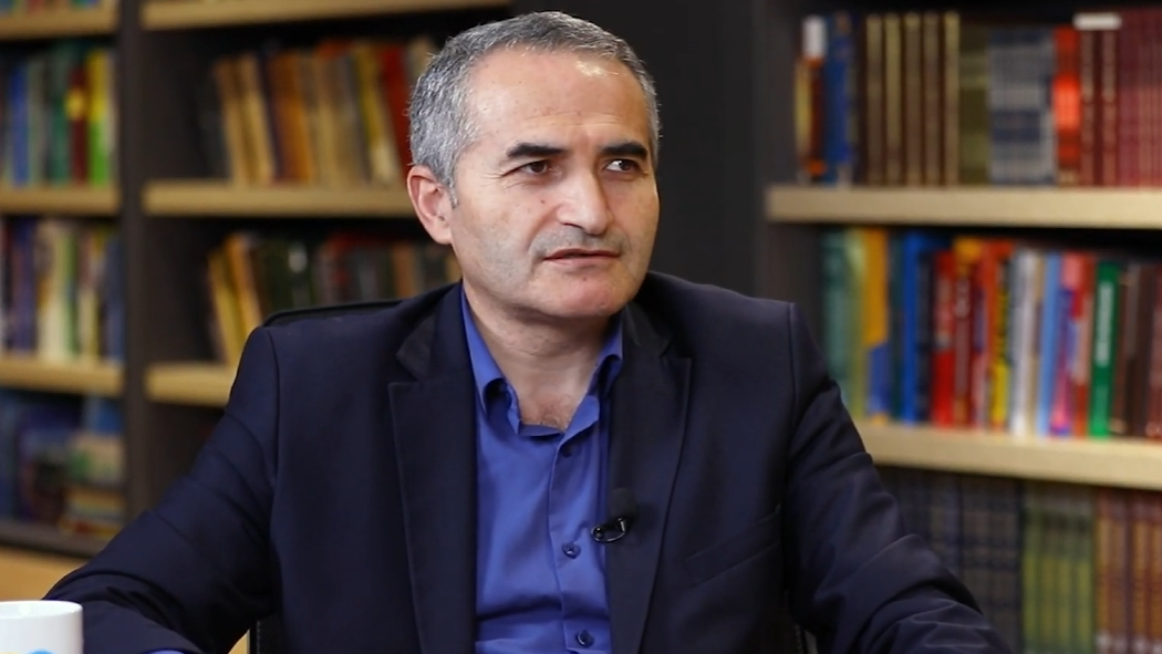 Türk kimliyinə qarşı 