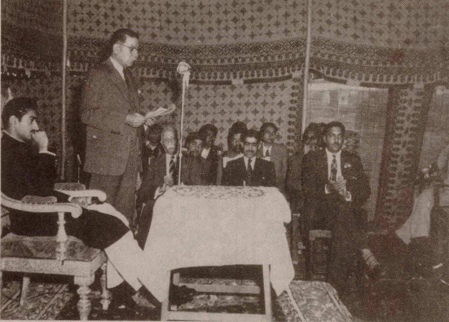 Baş nazir Mirzə M&uuml;mtaz Həsən Qızılbaş b&uuml;dcə &ccedil;ıxışını edir.